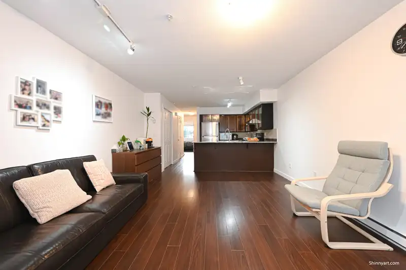 106 13958 108 AVENUE - photo 1 of 23