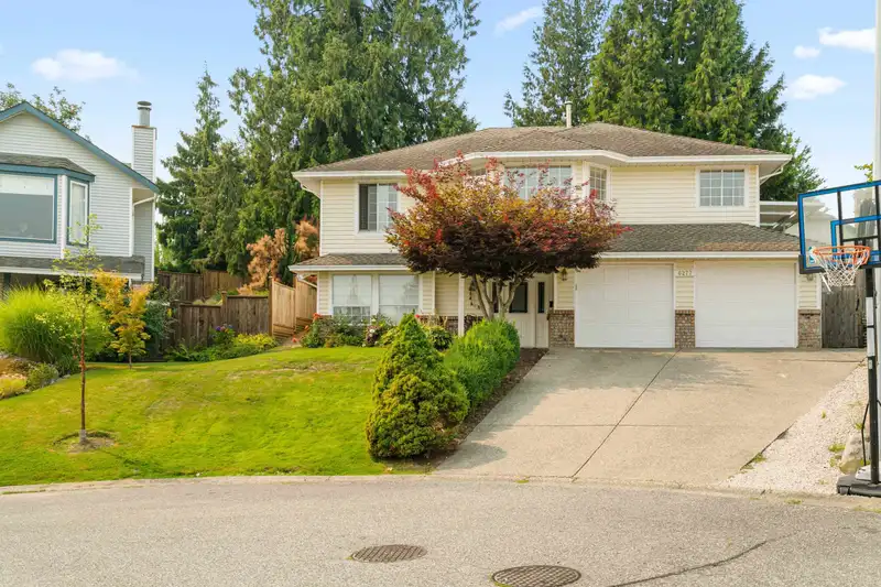 6277 171A STREET - photo 1 of 20