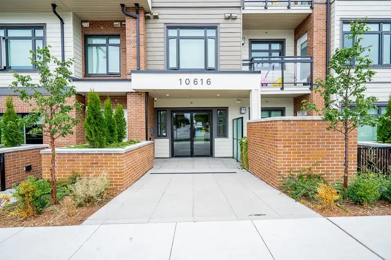 501 10616 132 STREET - photo 2 of 18
