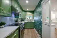9709 CROWN CRESCENT - thumbnail 18
