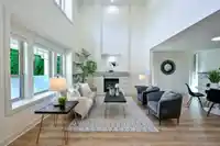9709 CROWN CRESCENT - thumbnail 5