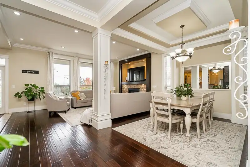 5536 189A STREET - photo 2 of 37