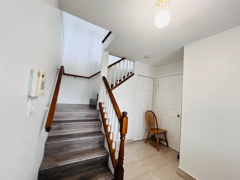 12751 115A AVENUE - photo 4 of 32