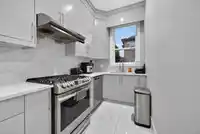 5947 140B STREET - thumbnail 12