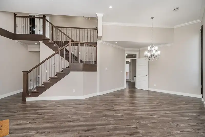 14500 59A AVENUE - photo 2 of 40