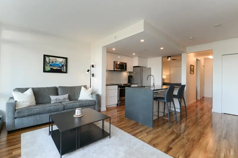 221 289 E 6TH AVENUE - photo 2 of 25