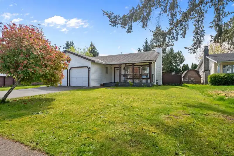 16954 60 AVENUE - photo 1 of 25