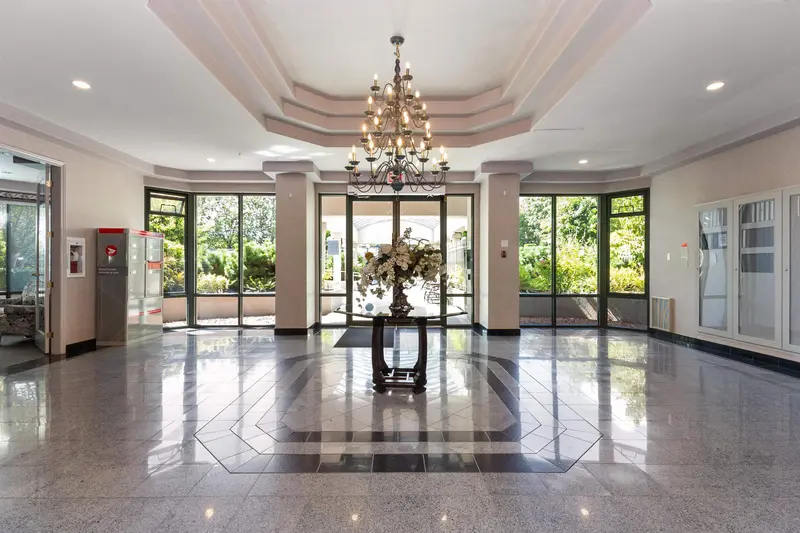 1202 33065 MILL LAKE ROAD - photo 2 of 25