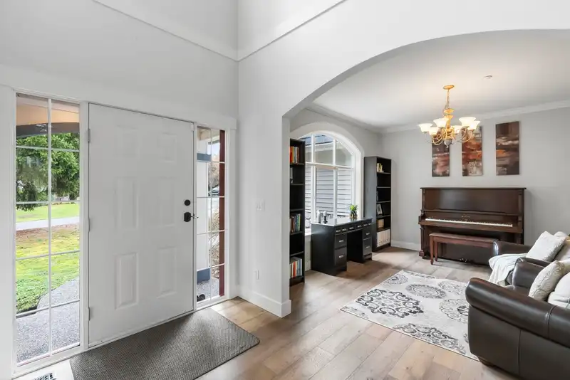 9855 182 STREET - photo 4 of 40
