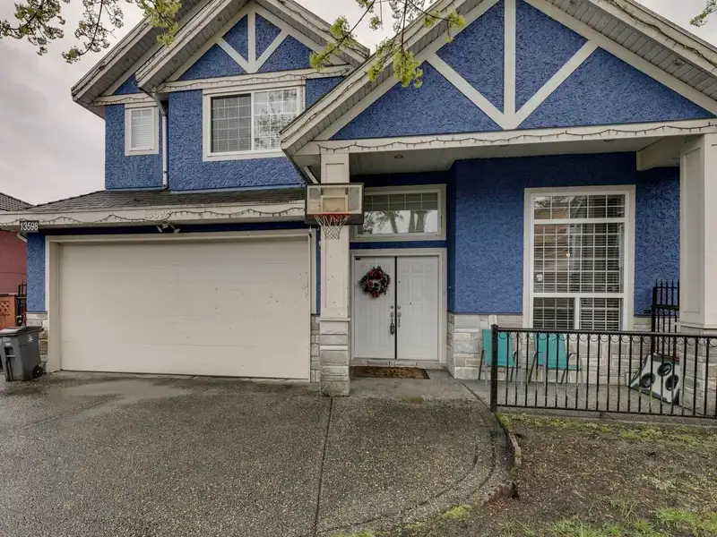 13598 89 AVENUE - photo 1 of 40