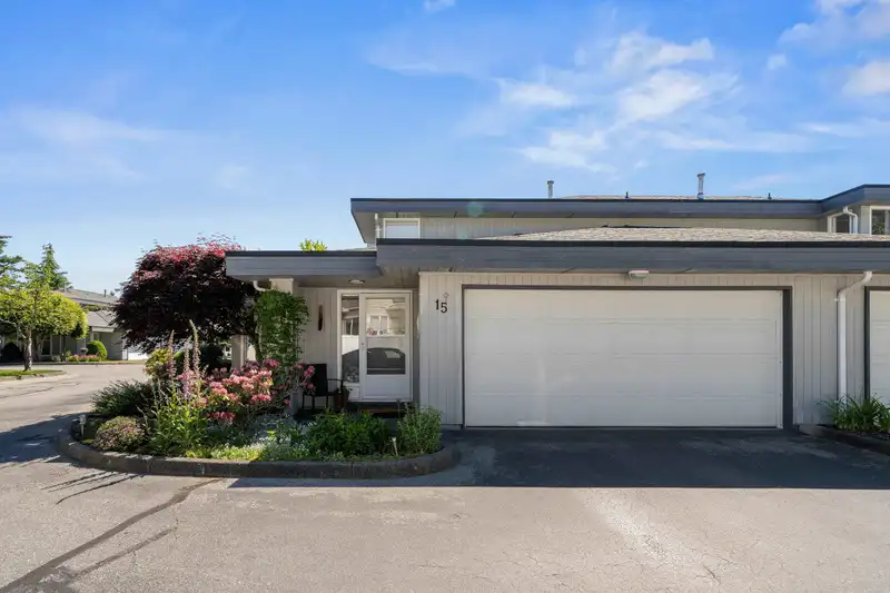 15 16180 86TH AVENUE - photo 2 of 21