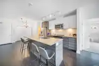 319 10581 140 STREET - thumbnail 1