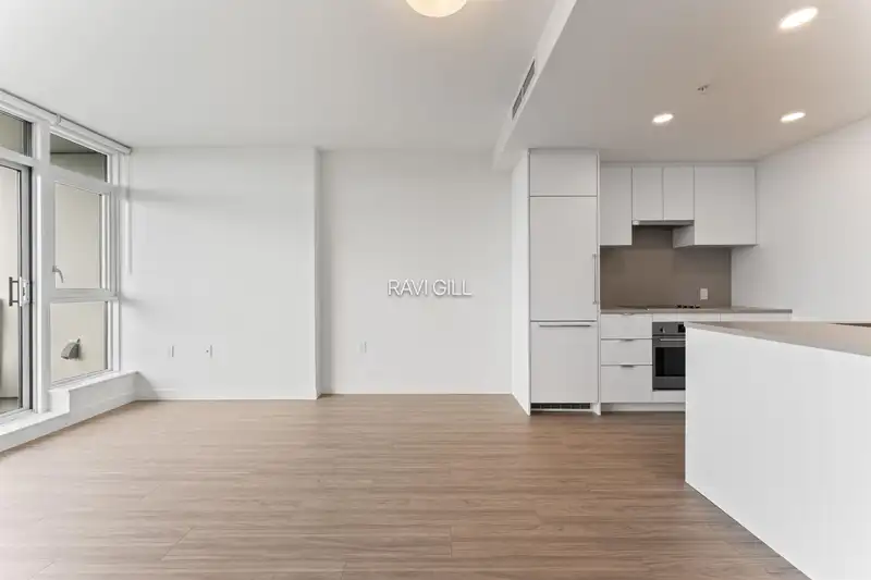 3009 13675 107A AVENUE - photo 2 of 22