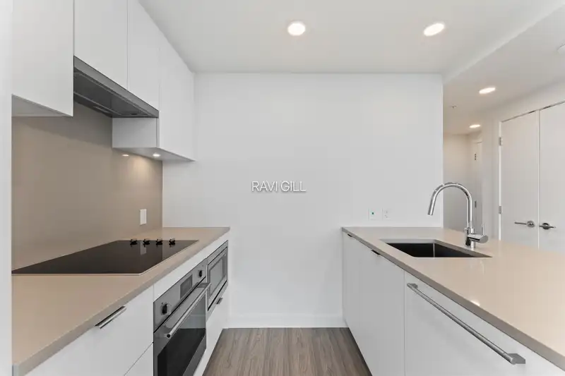 3009 13675 107A AVENUE - photo 3 of 22