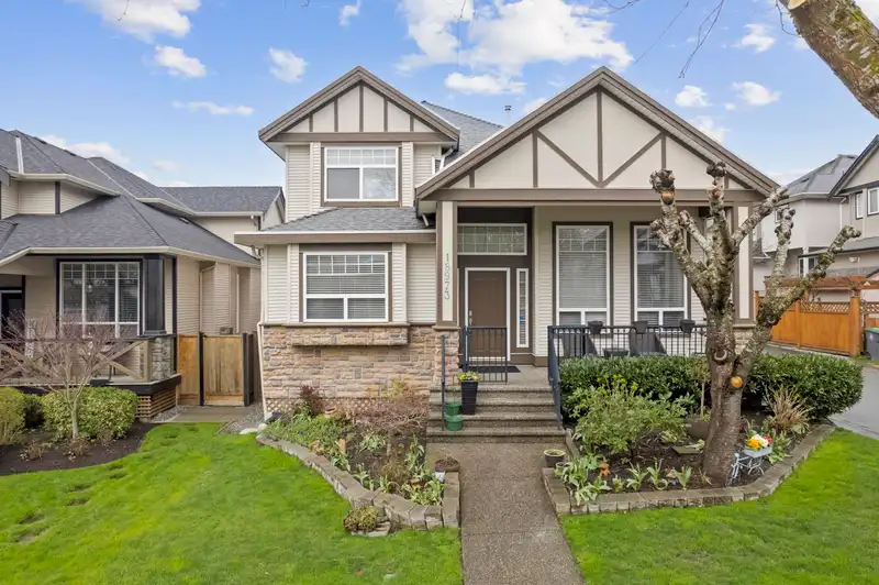 18973 70B AVENUE - photo 1 of 40
