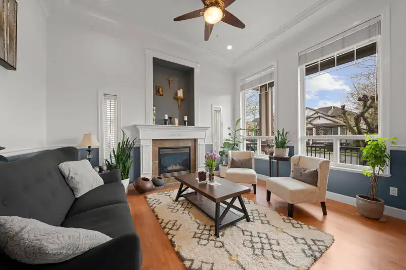 18973 70B AVENUE - photo 3 of 40