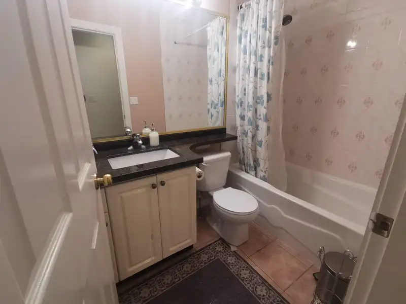 6641 123 STREET - photo 4 of 11
