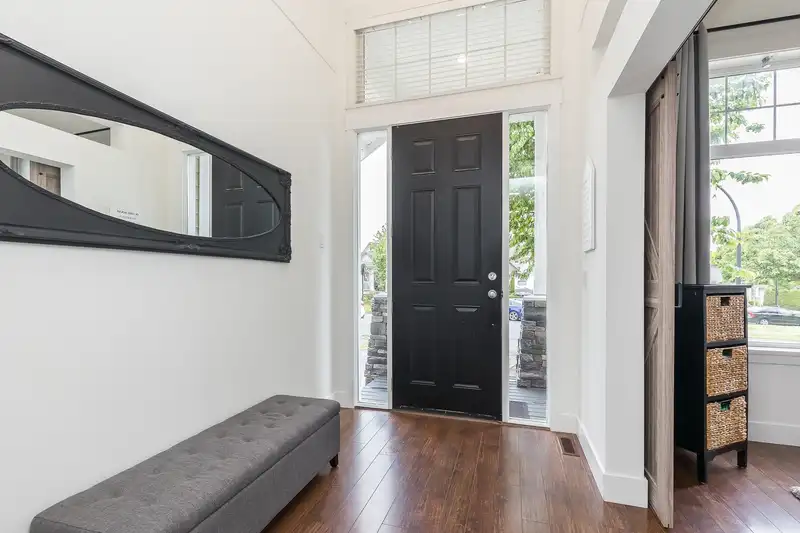 17981 71 AVENUE - photo 4 of 39