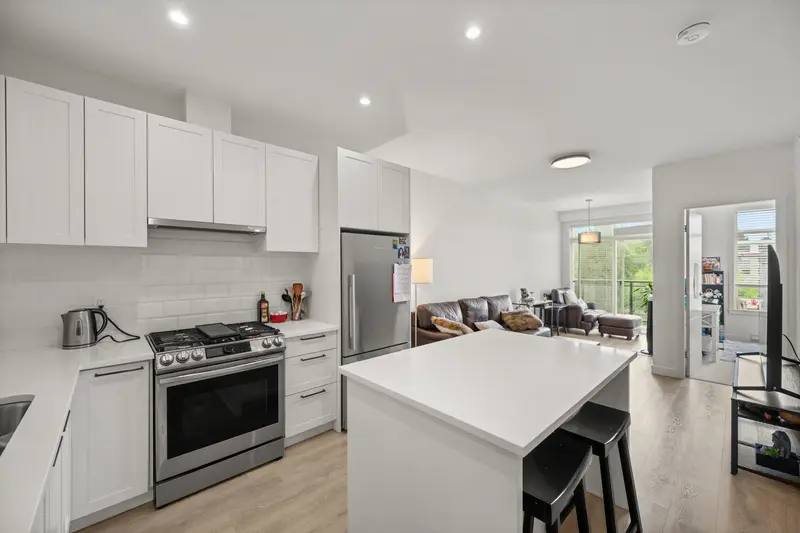 424 5415 BRYDON CRESCENT - photo 1 of 18