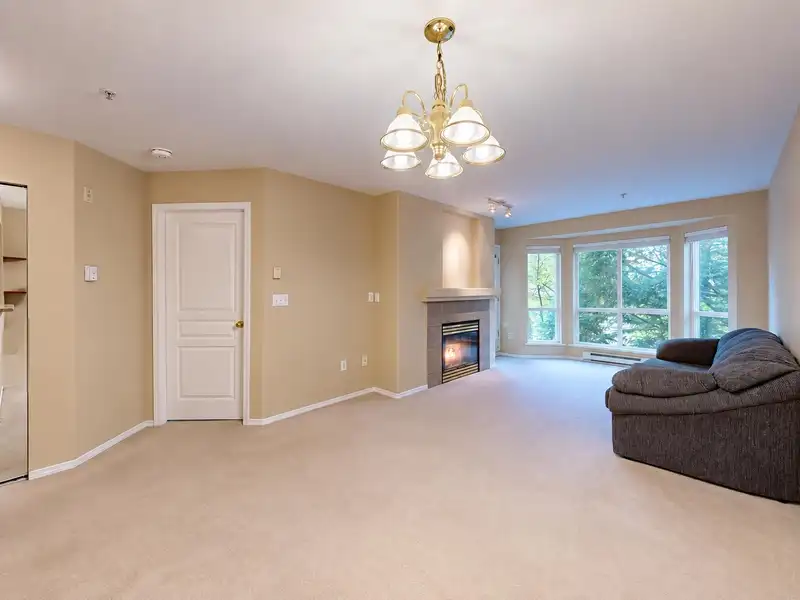 316 9979 140TH STREET - photo 3 of 13