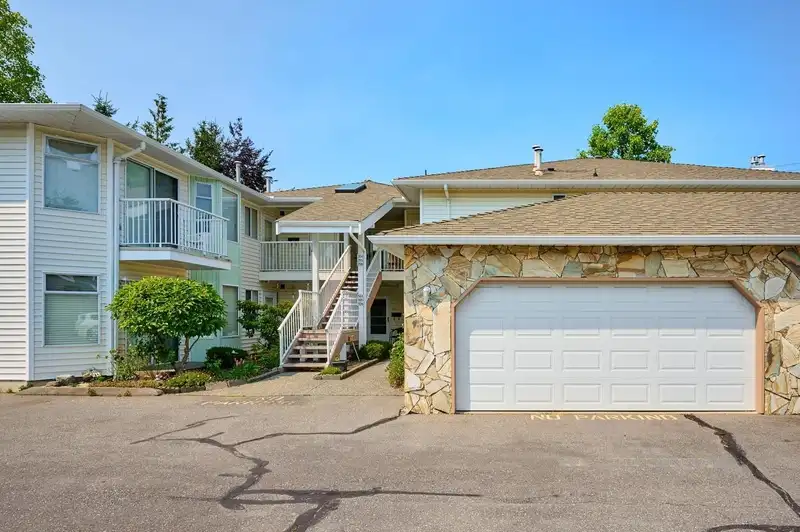 105 7156 121 STREET - photo 1 of 26
