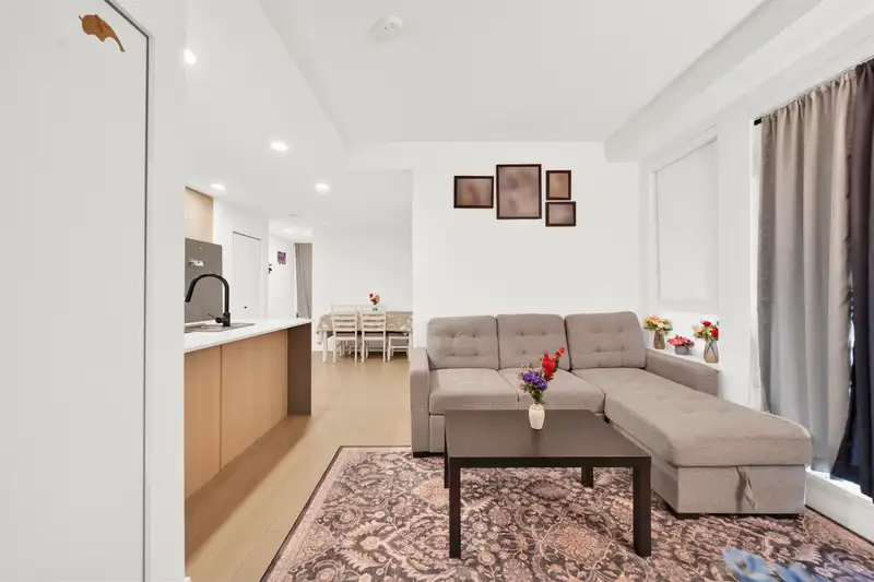 205 13439 94A AVENUE - photo 1 of 25