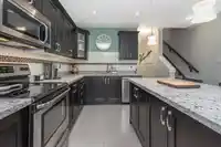 25 6383 140 STREET - thumbnail 13