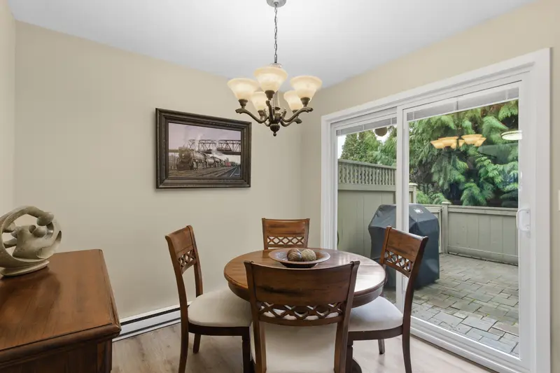 14 2736 ATLIN PLACE - photo 4 of 25