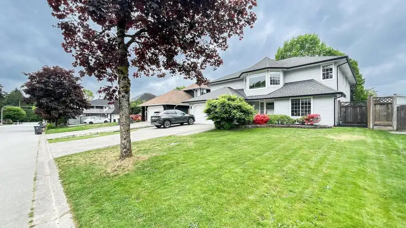 8095 158 STREET - photo 1 of 40
