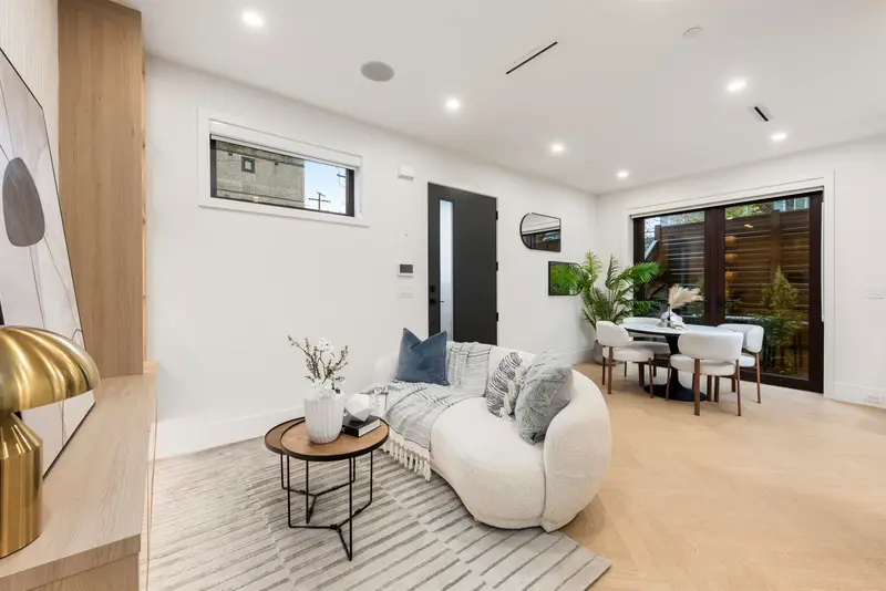 2 3393 VICTORIA DRIVE - photo 4 of 25