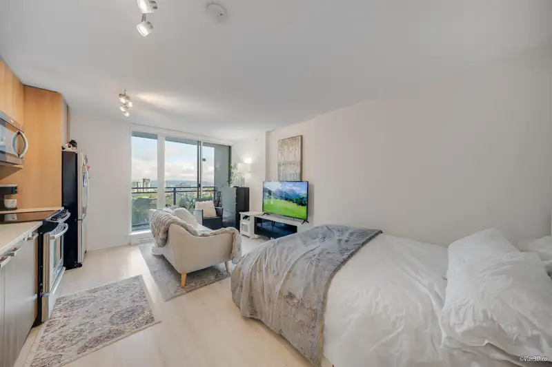1703 13325 102A AVENUE - photo 2 of 24