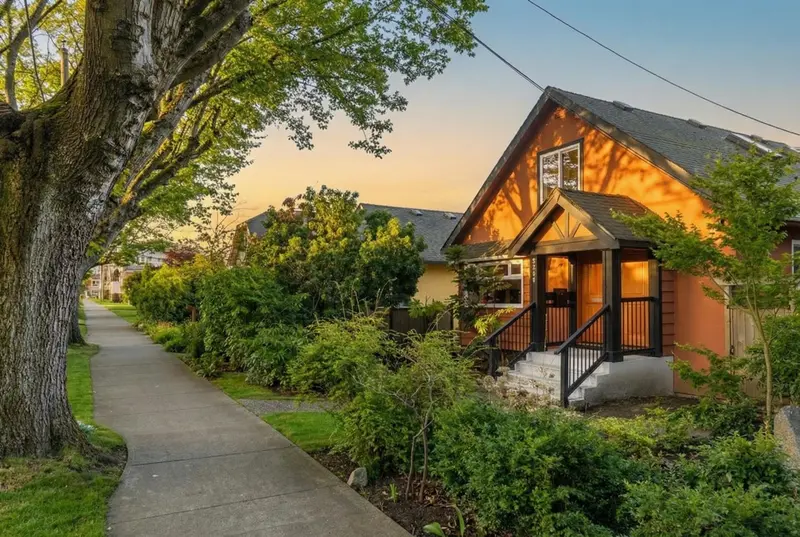 2268 E 7TH AVENUE - photo 1 of 25