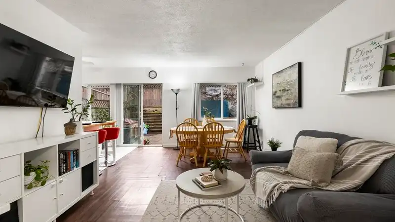 152 15235 105 AVENUE - photo 2 of 27