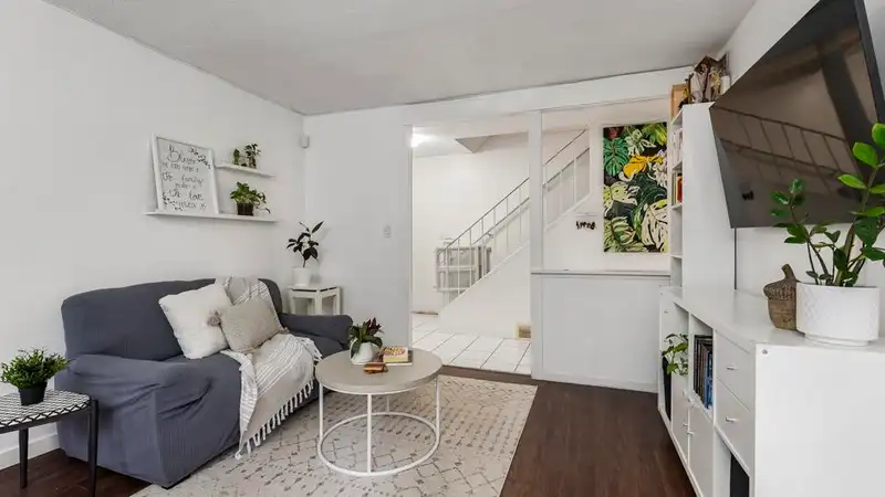 152 15235 105 AVENUE - photo 4 of 27