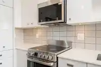 403 10838 WHALLEY BOULEVARD - thumbnail 13
