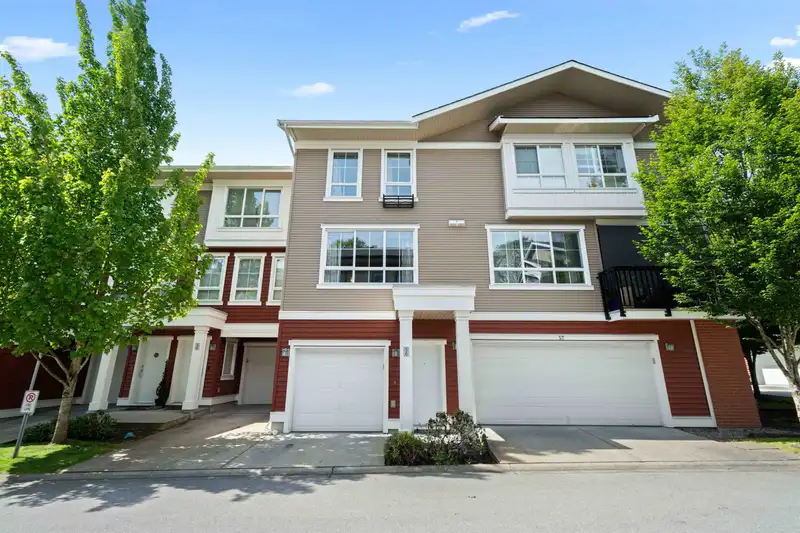 56 19505 68A AVENUE - photo 1 of 37
