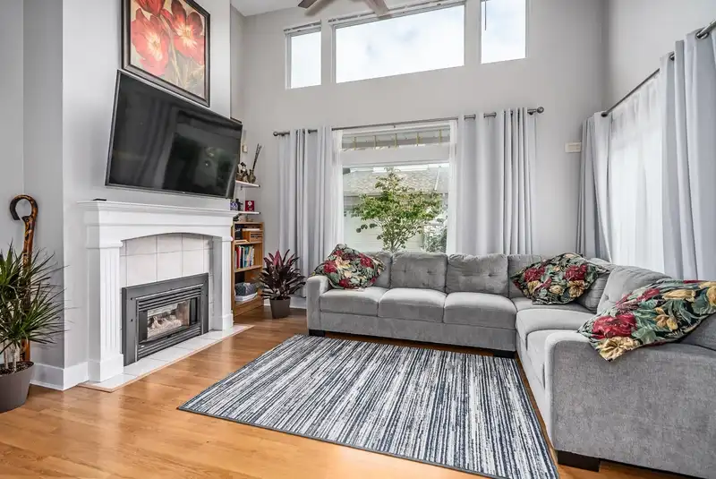50 16325 82 AVENUE - photo 3 of 25