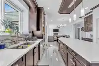 8362 170A STREET - thumbnail 8