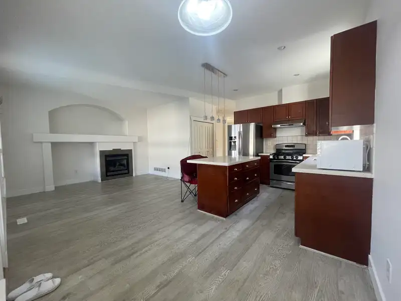 19049 69 AVENUE - photo 2 of 34