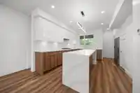 9 5858 132 STREET - thumbnail 3
