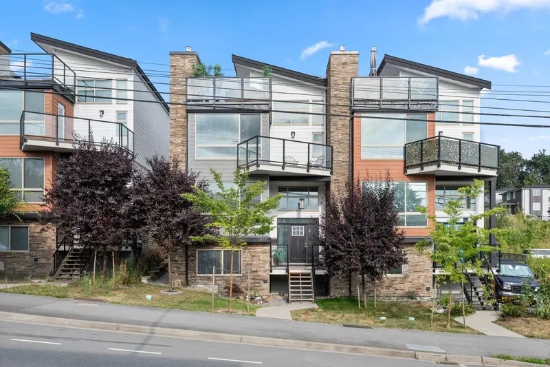 13668 232 STREET - photo 2 of 25