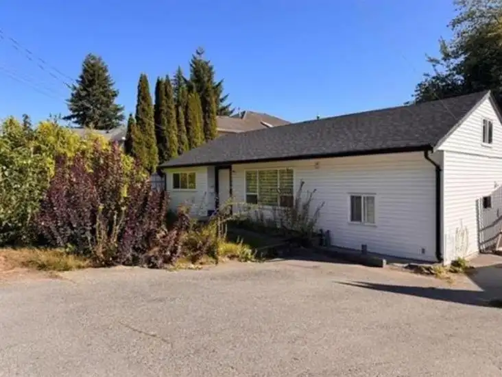 10852 140 STREET - photo 1 of 1