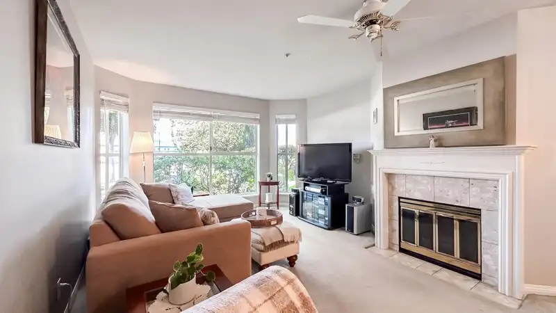 110 7171 121 STREET - photo 4 of 35