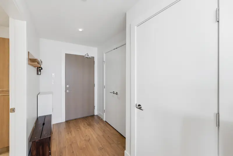 1508 258 NELSON'S COURT - photo 2 of 25