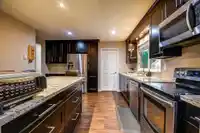 6154 130B STREET - thumbnail 10