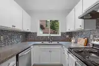 7338 128B STREET - thumbnail 18
