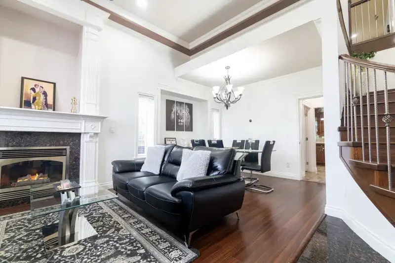 7021 150 STREET - photo 2 of 40