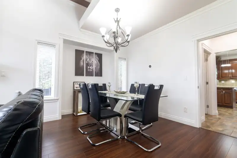 7021 150 STREET - photo 3 of 40