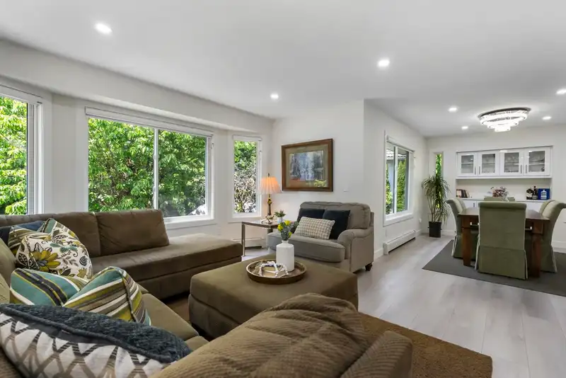 8034 166 STREET - photo 3 of 40