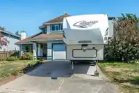 5734 184B STREET - thumbnail 4